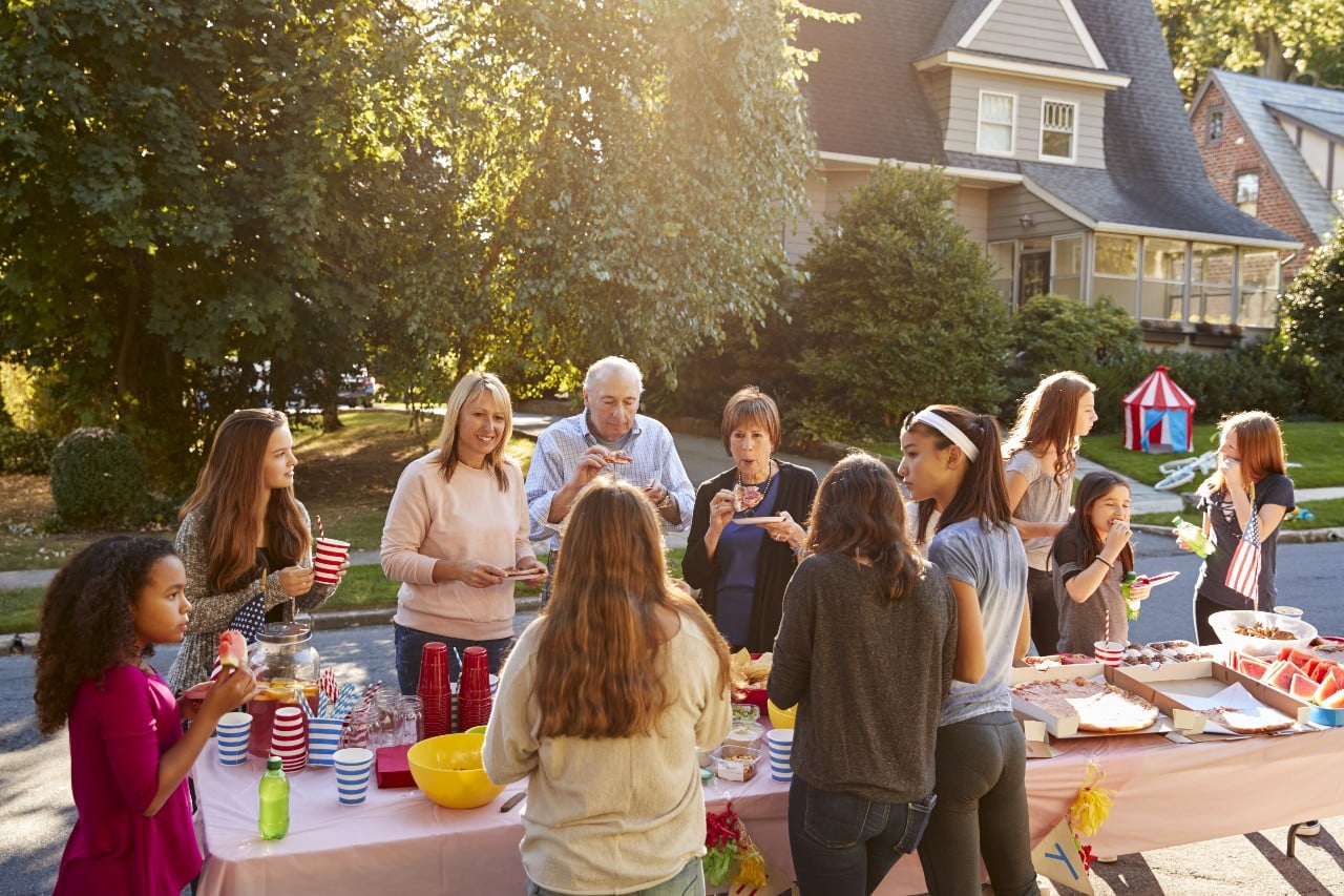 5 tips for getting to know your new neighbors
